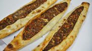 PIDE ME MISH TË GRIRË