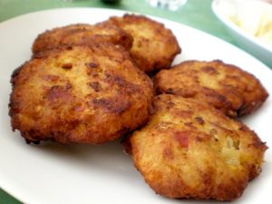 Qofte me mish pule dhe patate