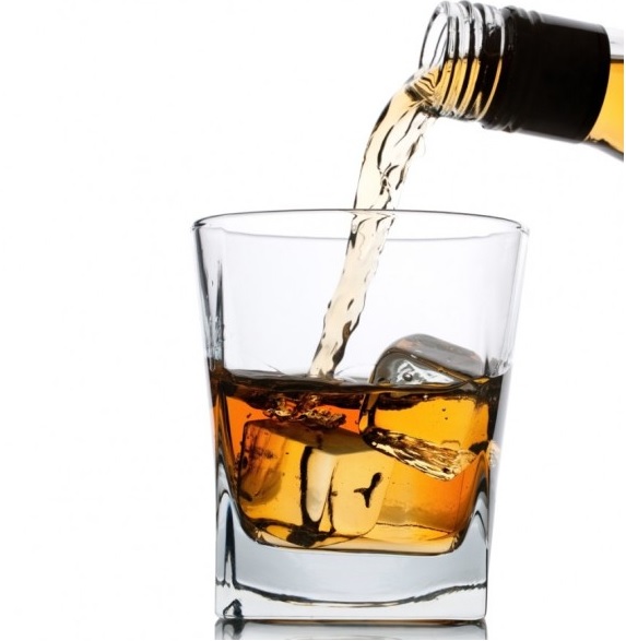 Brugg heq ndalimin e alkoolit  policia kontrollon situatën