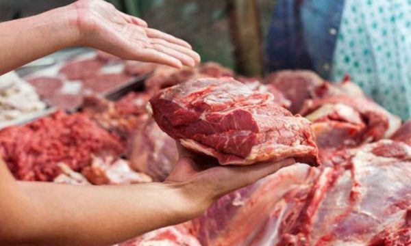 Nga fermat e Amerikës së Jugut në supermarketet zvicerane  Çfarë zbuloi hetimi për mishin e viçit 