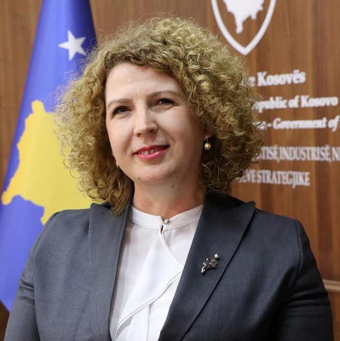 Kosovë  Ngritet aktakuzë ndaj ministres Hajdari për menaxhimin e rezervave shtetërore
