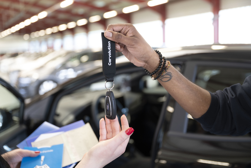 Zvicër  Bien shitjet e automjeteve komerciale