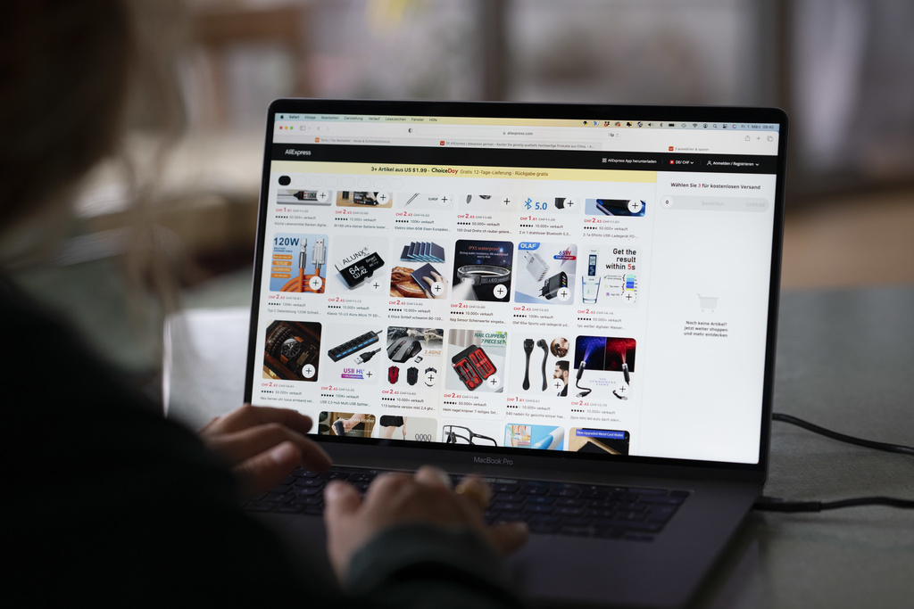 AliExpress akuzohet se po gjurmon përdoruesit me një tingull të padëgjueshëm