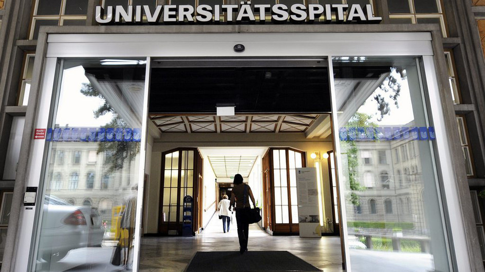 Skandali në spitalin e Cyrihut  Ish shefi i kirurgjisë kardiake mohon akuzat për vdekje të dyshimta