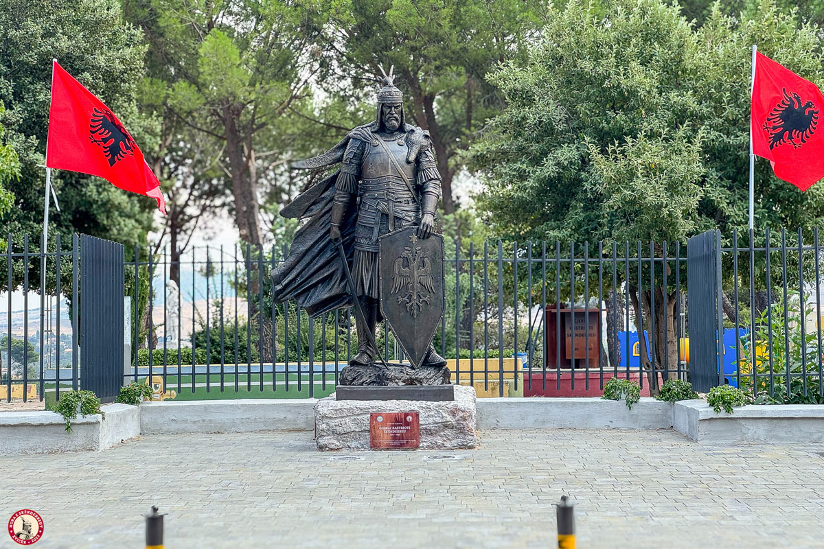 620 vjet nga lindja e Skënderbeut: Shqiptarët nderojnë heroin kombëtar në trojet etnike dhe diasporë