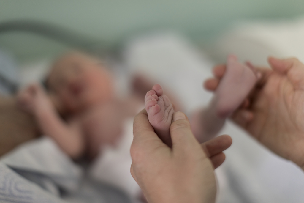 Kancelari austriak thotë se kujdesi për fëmijët nuk është punë