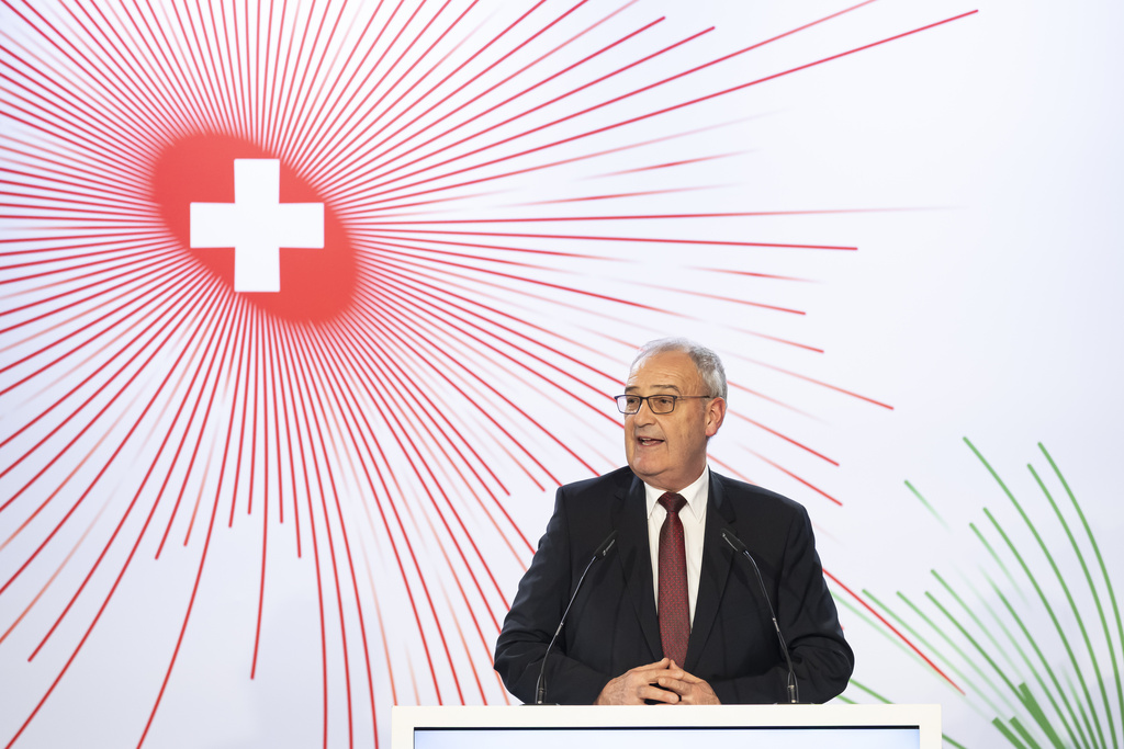 Parmelin synon të qëndrojë në qeverinë zvicerane deri në fund të vitit 2027