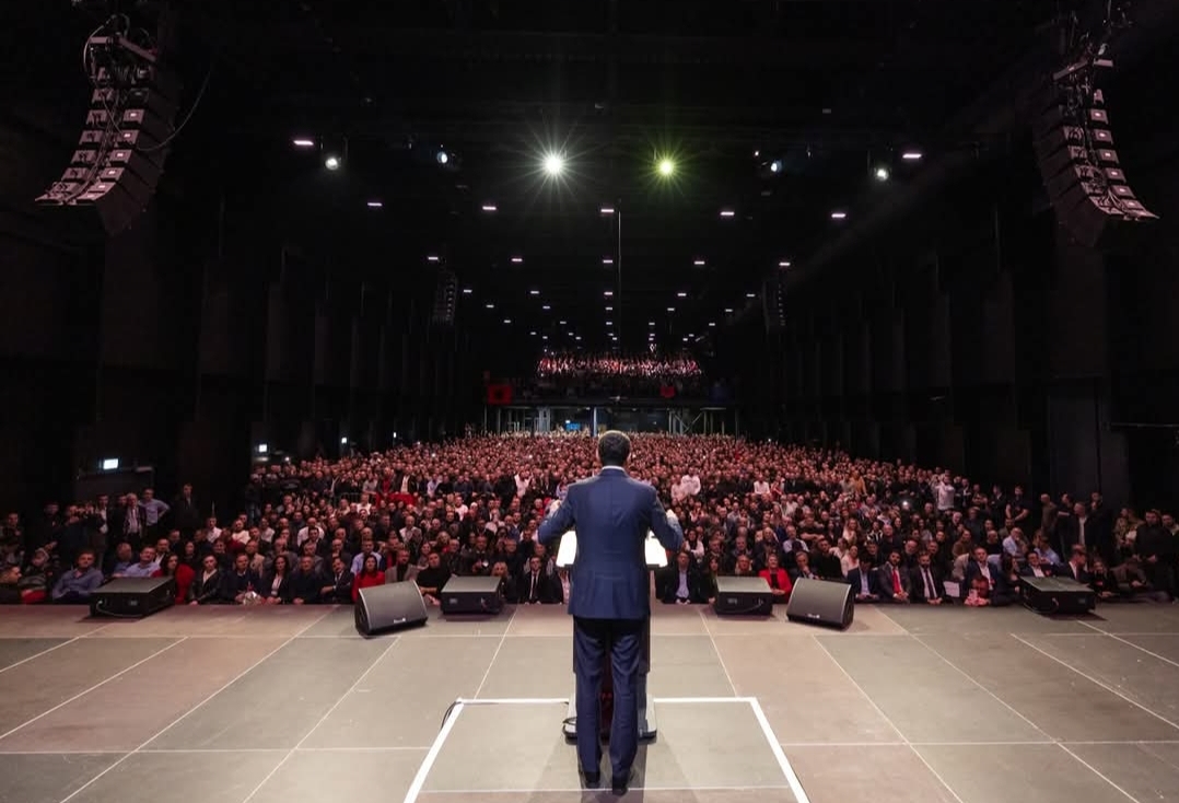 Mediumi zviceran shkruan për vizitën e Kurtit në Zvicër para zgjedhjeve të parakohshme