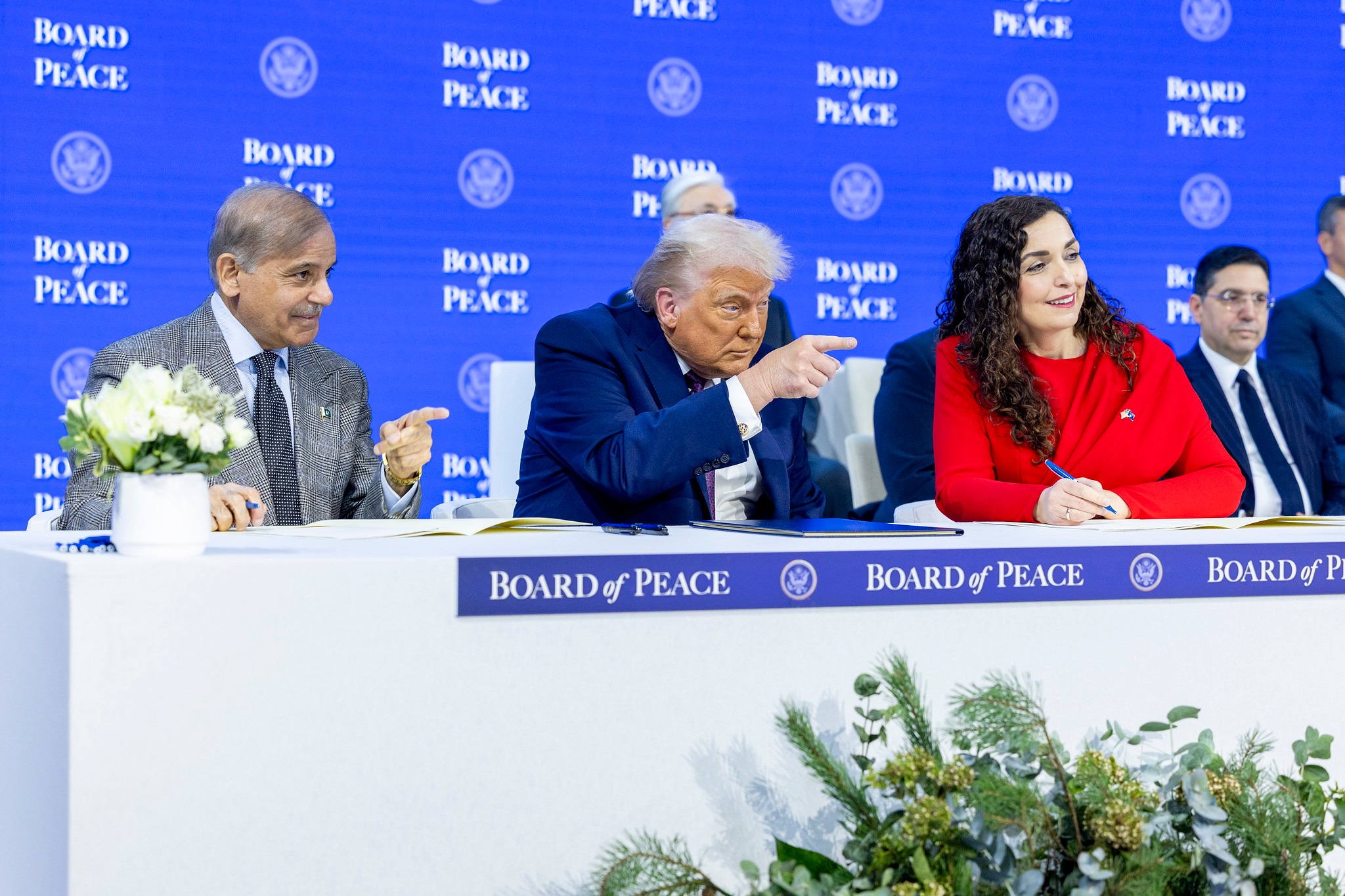 Gazeta gjermane  Osmani synon rizgjedhjen duke forcuar lidhjet me SHBA në