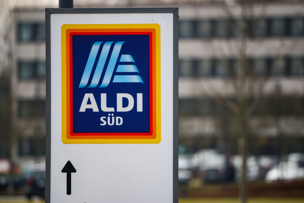 Aldi do të mbyllë disa dyqane