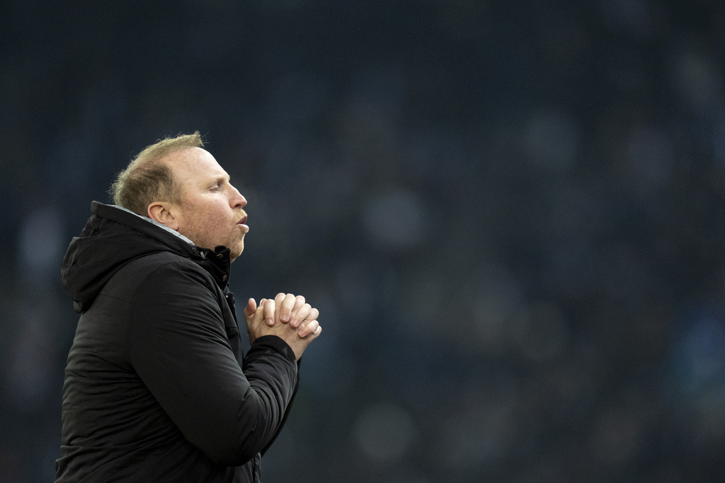 Baseli shkarkon trajnerin