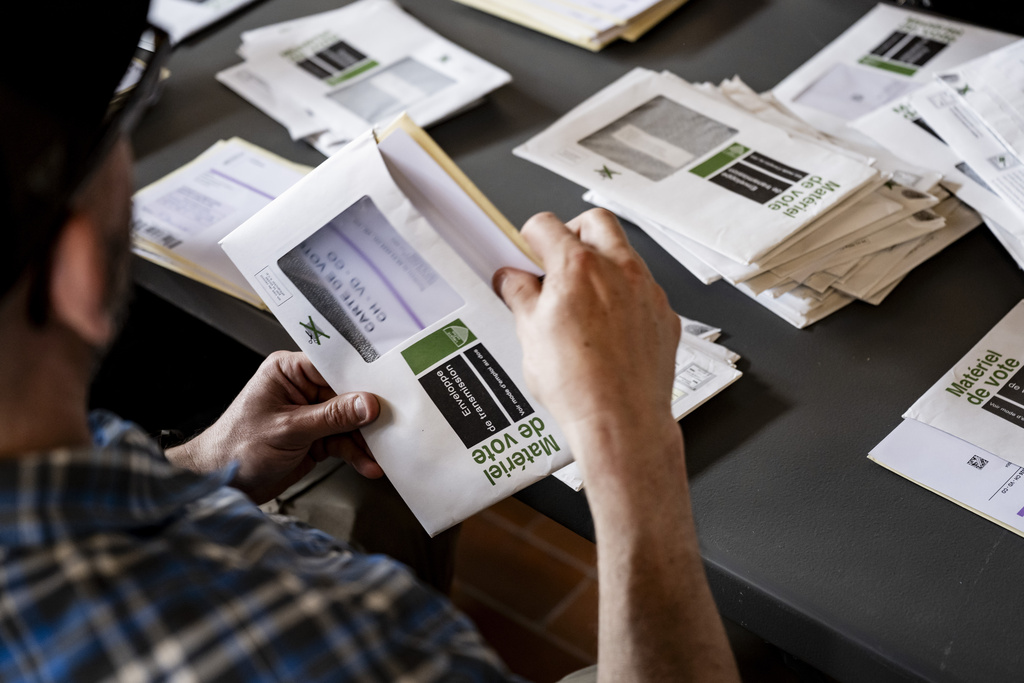 Kur votimi kushton mbi 60 franga  pengesat e zviceranëve jashtë vendit