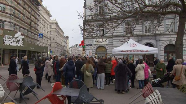 Në Vjenë ndizen qirinj për viktimat e aksidentit tragjik
