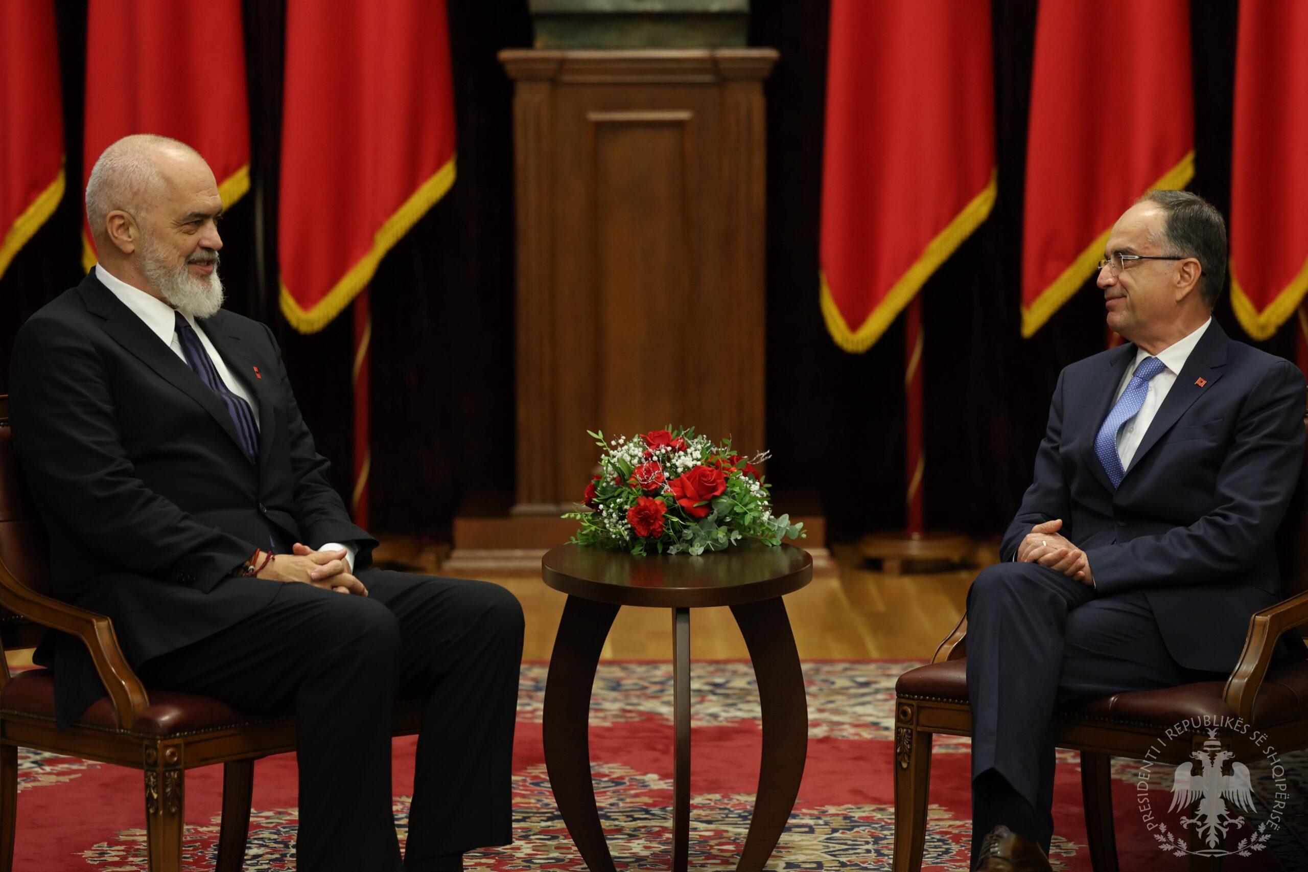 Rama dhe Begaj urojnë Pashkët  le të jetë festë e bashkimit