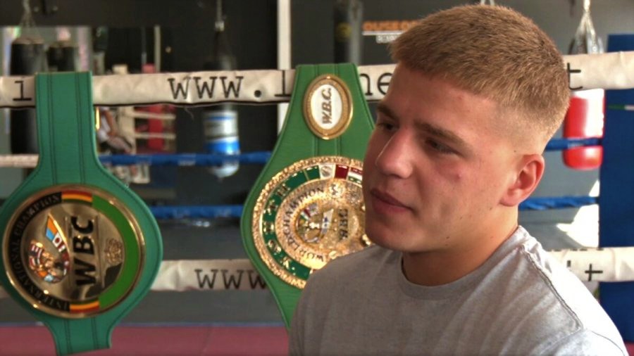 Boksieri shqiptar Luis Vela shpallet kampion i WBC International në moshën 19 vjeçare