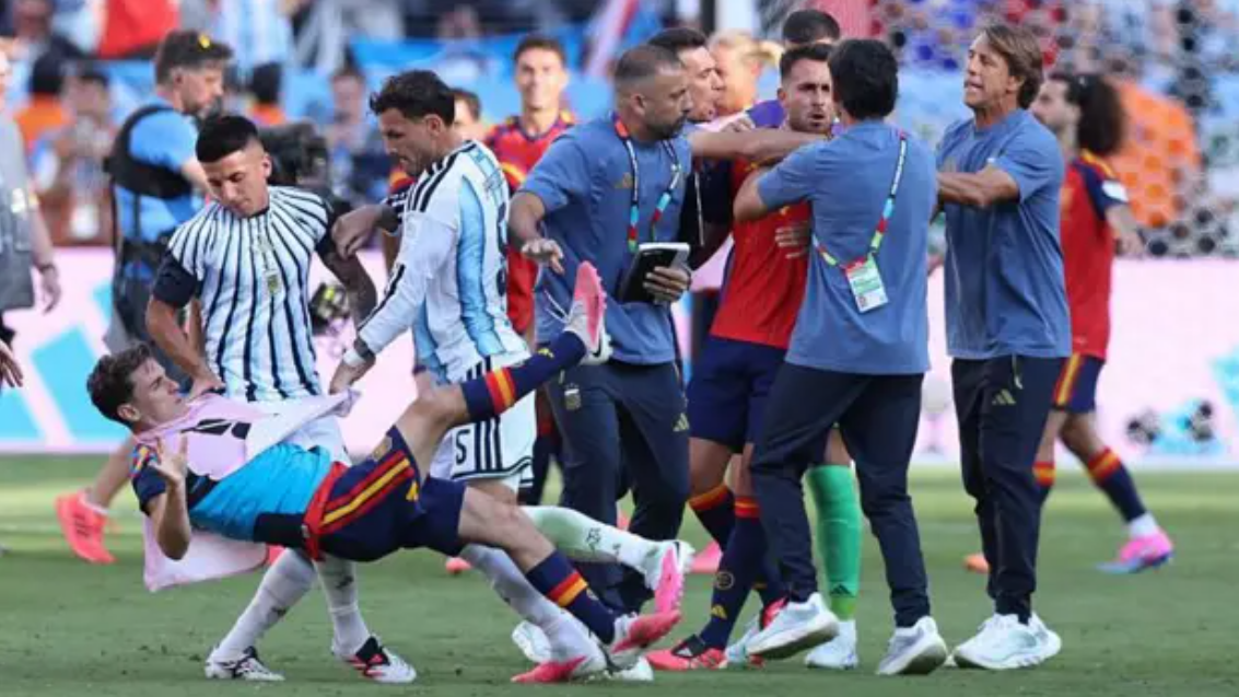 FIFA hap hetim ndaj Argjentinës pas incidenteve të dhunshme në finalen e Botërorit
