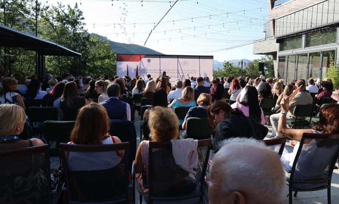 Nis seminari mbarëkombëtar për mësuesit e gjuhës shqipe dhe kulturës shqiptare në Diasporë