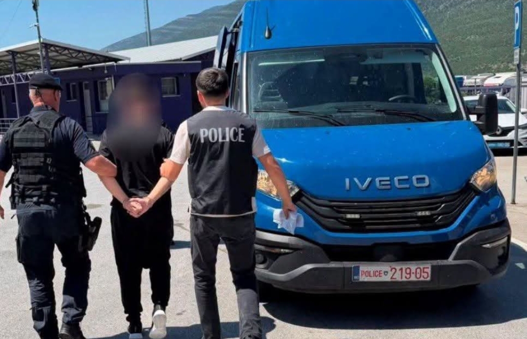 Dy persona të kërkuar ndërkombëtarisht ekstradohen në Kosovë nga Zvicra dhe Shqipëria