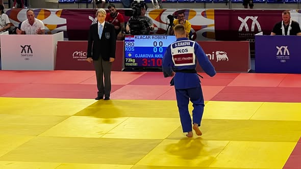 Akil Gjakova fiton në repesazh  vazhdon garën për medaljen e bronztë