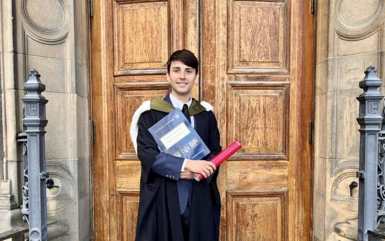 Rei Dunja përfundon me sukses studimet në Edinburgh  zgjedh të rikthehet në atdhe