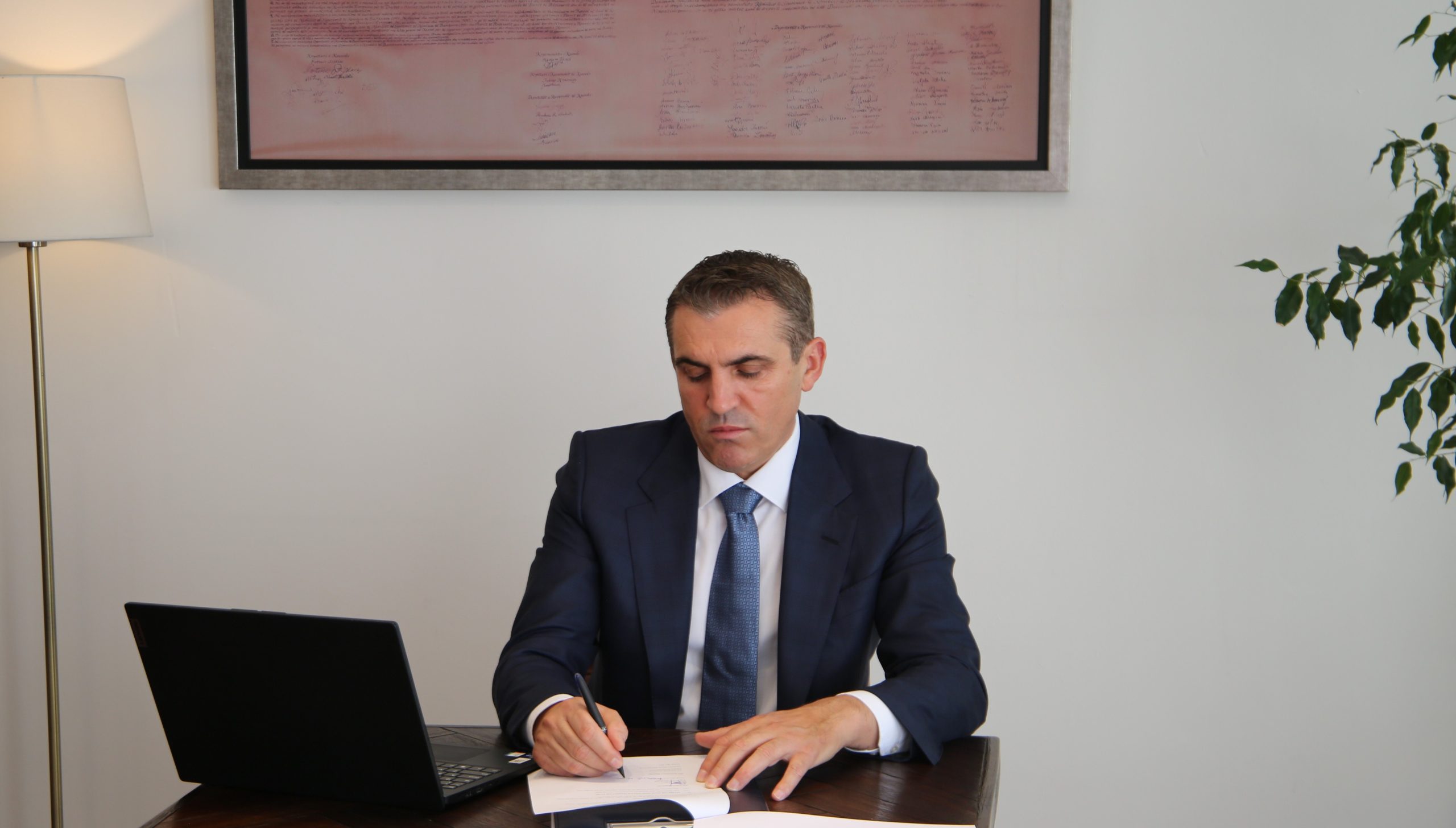 Prokuroria e Shtetit nënshkruan marrëveshje me Institutin e Bazelit për rikthimin e pasurive të paligjshme