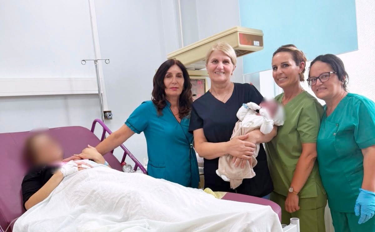 Lindje e veçantë në Mitrovicë  foshnja peshon mbi 5 kilogramë