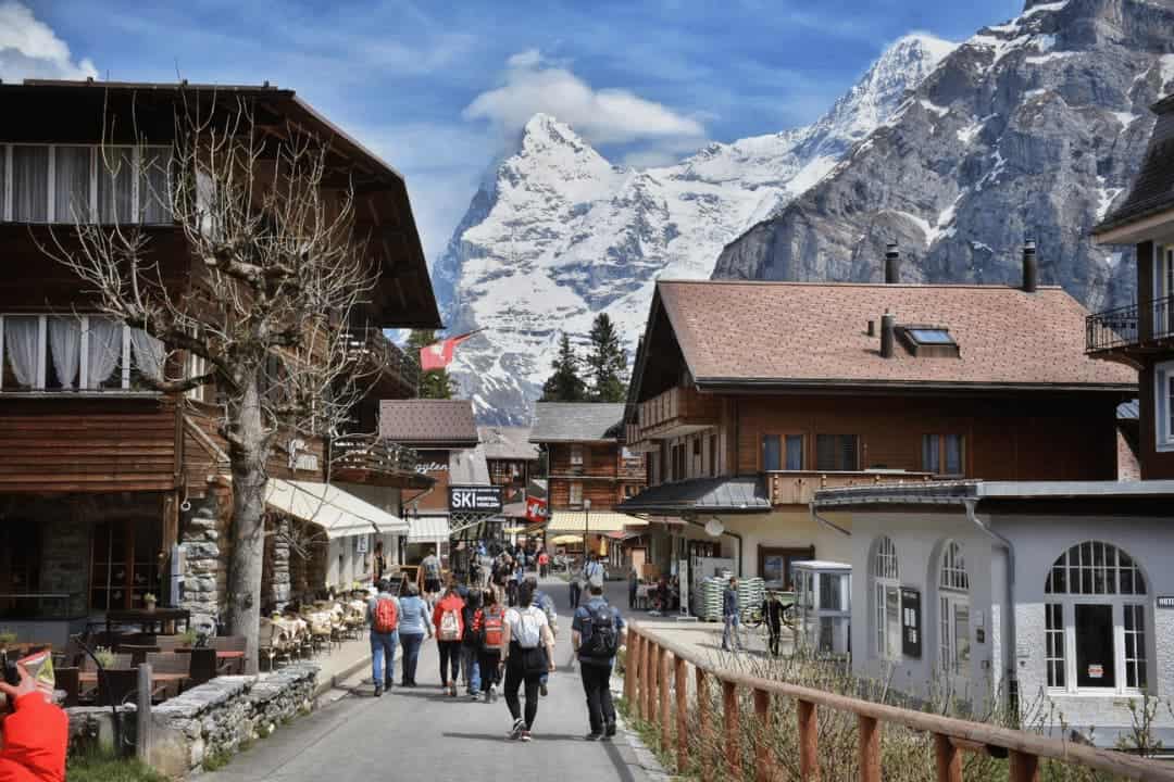 Një fshat pa makina në zemër të Alpeve zvicerane
