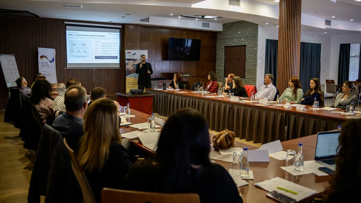32 përfaqësues nga 18 komuna të Kosovës certifikohen për angazhimin e diasporës