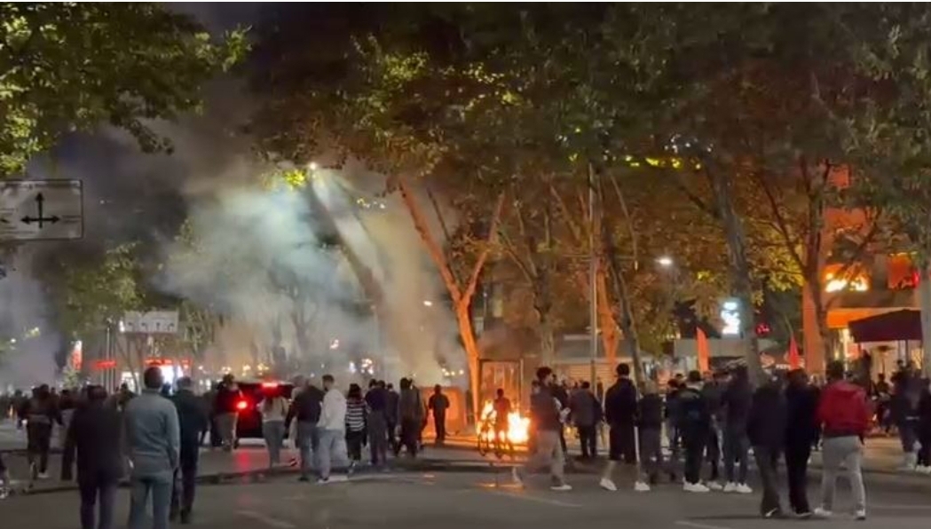 27 të lënduar nga protestat në Tiranë  mes tyre policë  protestues  gazetarë dhe një diplomat i huaj